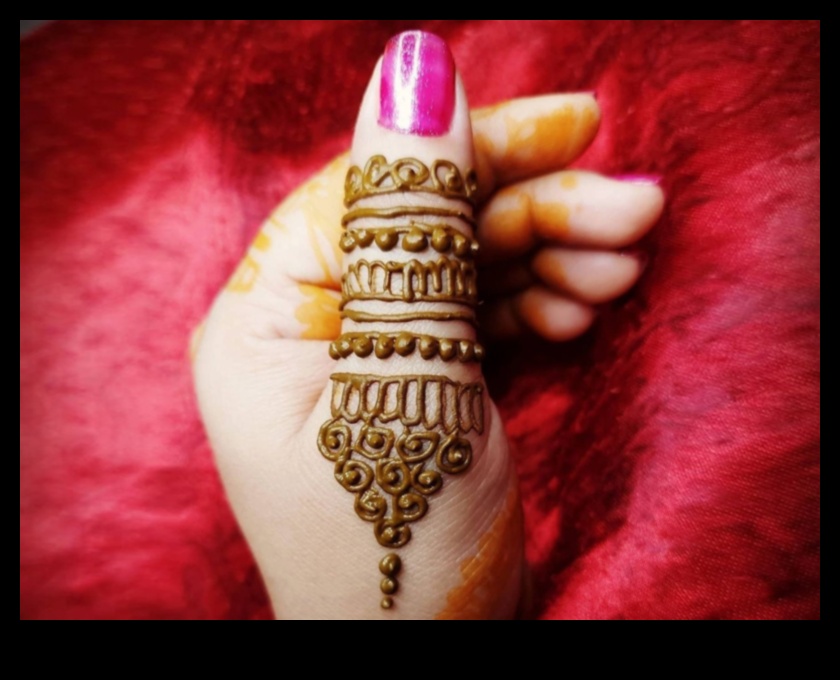 Tintes iespaidi: paceliet stilu ar sīku, stilīgu un elegantu pirkstu noformējumu